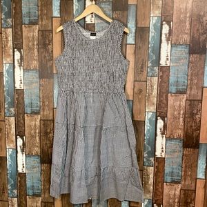 Salon studio medium checkered  dress